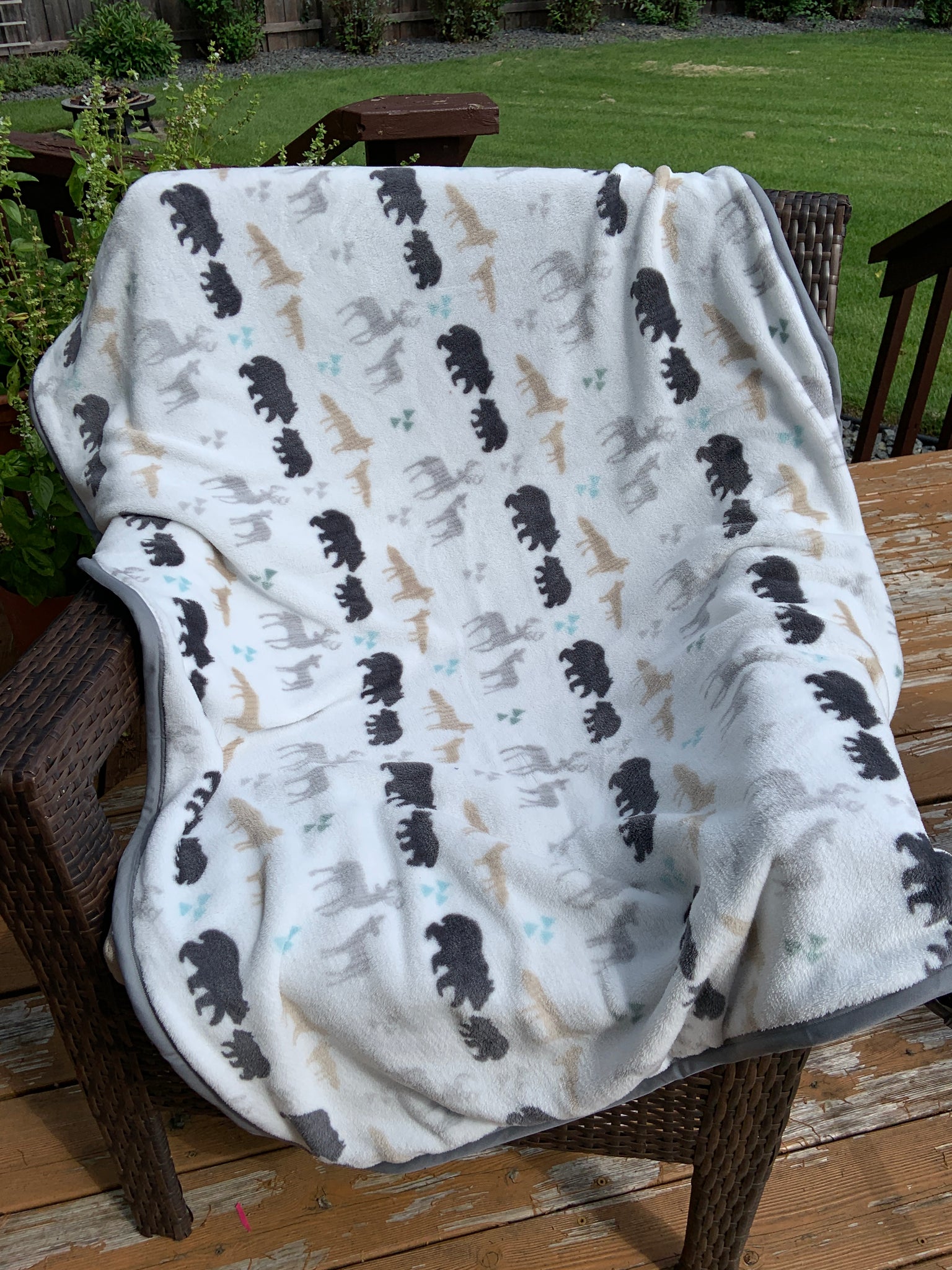 Bear, Deer winter throw