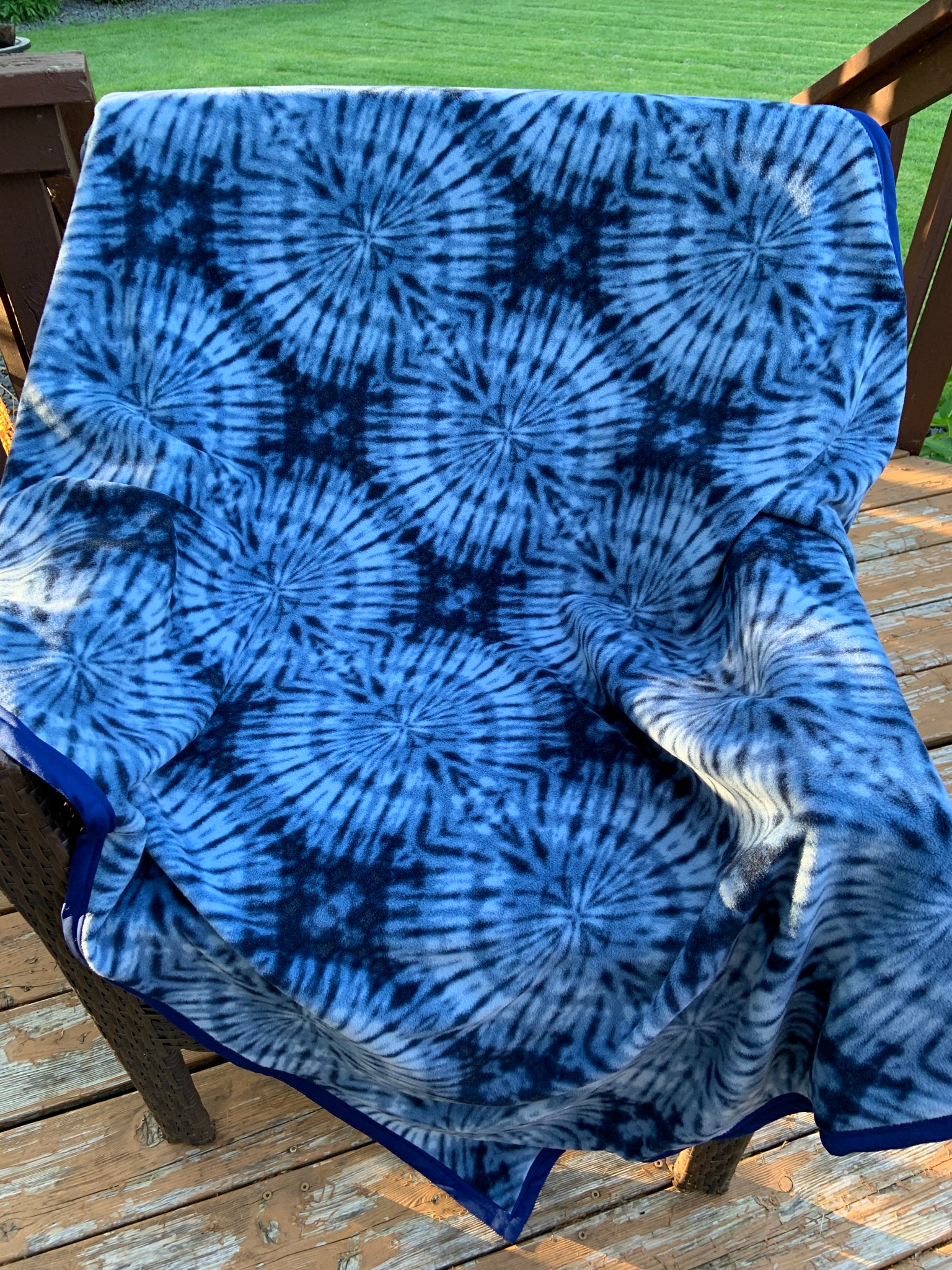 Navy Tie-dye blanket